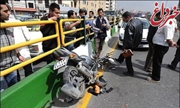 تصادف مرگبار اتوبوس با موتورسیکلت در بزرگراه آزادگان