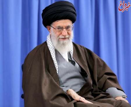 رهبر معظم انقلاب اسلامی: تبیین سه مسئولیت مهم روحانیت/ تداوم حضور روحانیون و مردم، استمرار حرکت انقلاب را ممکن کرده است