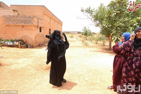 زن اسیر داعش نقاب از رو برداشت! + تصاویر