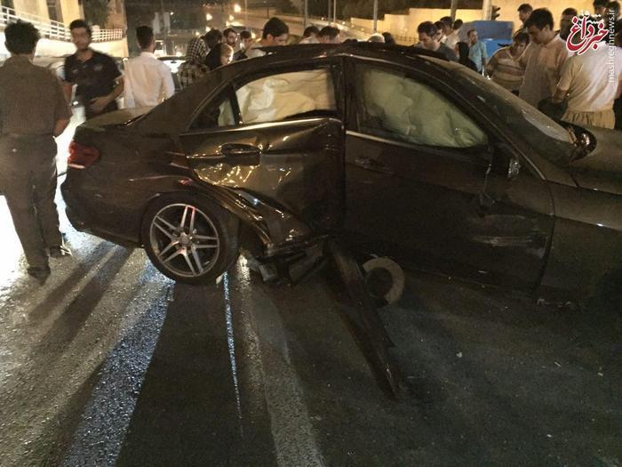 تصادف دو خودروی لوکس و گرانقیمت در تهران+عکس
