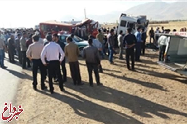 تصادف مرگبار اتوبوس در خوزستان/ برخورد زنجیره‌ای 6 سواری با 4 دستگاه تریلی