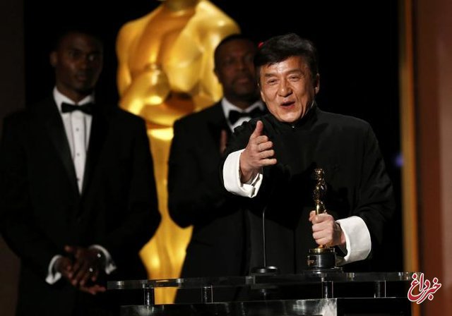 «جکی چان» سرانجام جایزه اسکار را گرفت + عکس