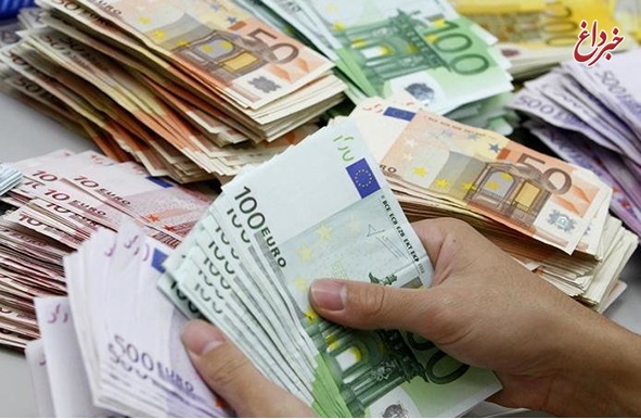دلار به کمتر از ۴۷۰۰ عقبگرد کرد / یورو ۵۷۰۴ تومان