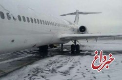بارش برف سنگین در فرودگاه مهرآباد پروازهای کیش – تهران را به تاخیر انداخت