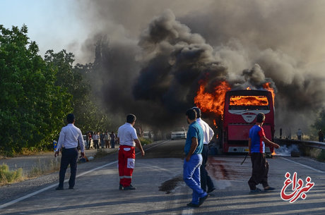 یک اتوبوس در همدان دچار حریق شد