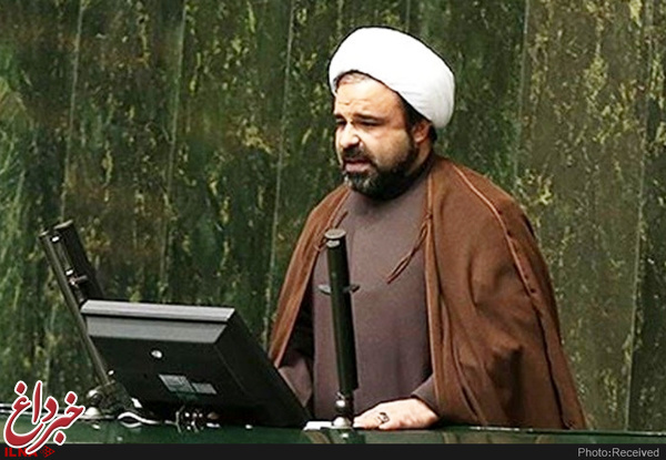 هیئت رئیسه هرچه سریع‌تر موضوع استعفای نمایندگان اصفهان را در دستور کار قرار دهد