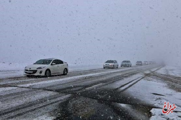 مسدود شدن جاده کندوان به علت بارش برف