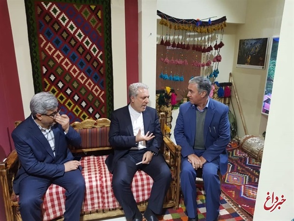 معاون رئیس جمهوری از غرفه کهگیلویه و بویرا حمد در نمایشگاه گردشگری تهران بازدید کرد