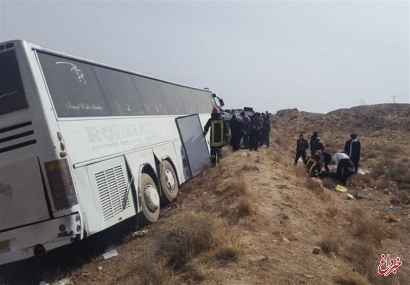 واژگونی اتوبوس حامل مسافران عراقی در رامسر/۱۲ گردشگر مصدوم شدند