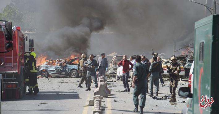 انفجار در کابل/ کاروان ژنرال دوستم هدف قرار گرفت/ ۱۰ نفر کشته شدند