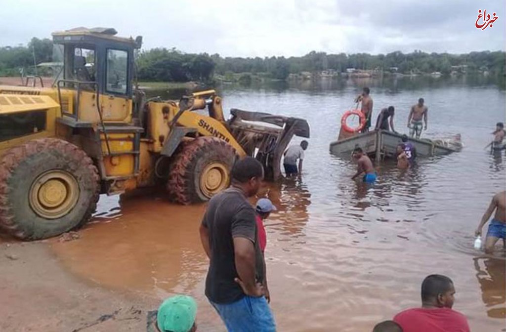 سقوط کامیون به داخل رودخانه در مالی ۲۰ تن را کشت