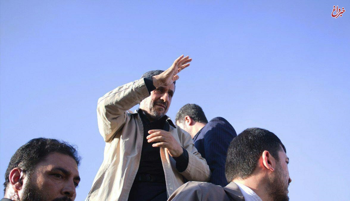 چرا احمدی‌نژاد بازداشت نمی‌شود؟| المانیتور: آیا او می‌تواند بازی سیاست ایران را تغییر دهد؟