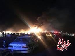 تصادف وحشتناک اتوبوس تهران - کرمان با تانکر حمل سوخت / اتوبوس در میان شعله‌های آتش / هلال احمر: ۲۱ نفر کشته شدند/مسیر مسدود شد