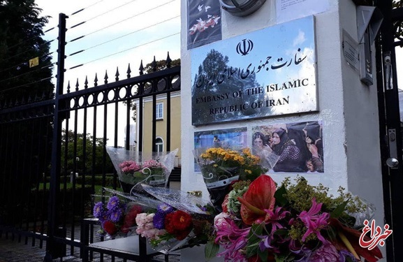 ادای احترام ایرانیان مقیم و شهروندان دانمارکی به شهدای حمله تروریستی اهواز