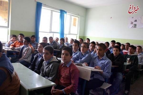 آموزش و پرورش: مدارس شهرستان‌های تهران دو شیفته شدند / افزایش ۷۰ هزار نفری دانش‌آموز و کمبود ۱۱ هزار نفری معلم