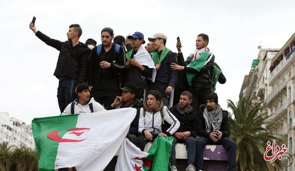 تجمع هزاران الجزایری در اعتراض به «بوتفلیقه»
