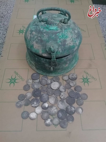 کشف 60 سکه و یک صندوقچه قدیمی در فریمان