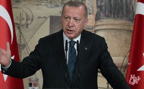 اردوغان: ما نژادپرست نیستیم؛ به عراق و سوریه گفته‌ام برای من کُرد بودن این تروریست‌ها مهم نیست؛ شما باید این تروریست‌ها را نابود می‌کردید / منطقه‌ای به وسعت ۱۰۹ کیلومتر مربع تحت کنترل درآمده / اجازه تشکیل دولت تروریستی در شمال سوریه را نخواهیم داد / ۴۴۰ نفر از تروریست‌ها کشته شدند