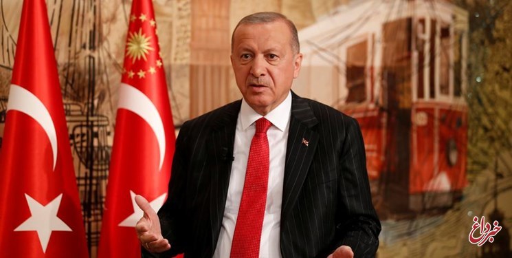 اردوغان: در روز‌های اخیر صدا‌هایی از ایران درباره عملیات ترکیه در سوریه شنیدم که مرا ناراحت کرد؛ البته این صدا‌ها خارج از دولت است، اما لازم بود روحانی این گونه اظهارات را ساکت کند / ایران ۲۰ سال درگیر پرونده هسته‌ای بود؛ در این دوران همه می‌دانند که موضع اردوغان چه بوده