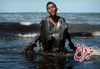 تصاویر پسری در ساحل مملو از آلودگی نفتی برزیل پر بازدید شد