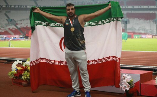 سرفه‌های خشک به همراه تب؛ ستاره ورزش ایران کرونا دارد؟