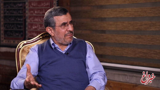 احمدی نژاد برای جمع کردن افراد در مقابل خانه اش هزینه می کند