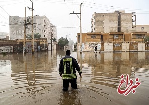 آخرین وضعیت آبگرفتگی در خوزستان / مدیریت بحران: جاده‌های اصلی استان باز است / تجهیزات مورد نیاز به شهر چمران منتقل شده تا آب با سرعت تخلیه شود؛ وضعیت بندر امام کمی بهتر است / آبگرفتگی معابر در ۳ منطقه اهواز؛ آبگرفتگی کاسه‌ای در سایر مناطق