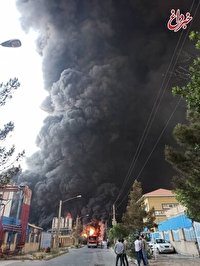 آتش‌سوزی مهیب در کارخانه الکل قم؛ امکان سمی بودن دود/ تصویر