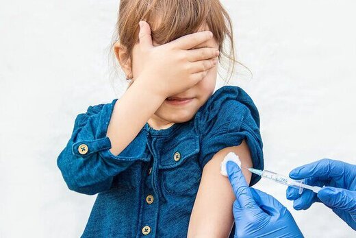 معاون وزیر بهداشت: واکسن برکت مجوز تزریق به کودکان می‌گیرد/ تحقیقات شیراز صحت ندارد