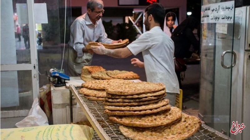 مشاور وزیر اقتصاد: هیچگونه محدودیتی در خرید نان برای مردم وجود ندارد