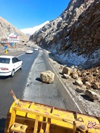 ریزش سنگ در این جاده شمالی/ ترافیک به سمت تهران پرحجم شد