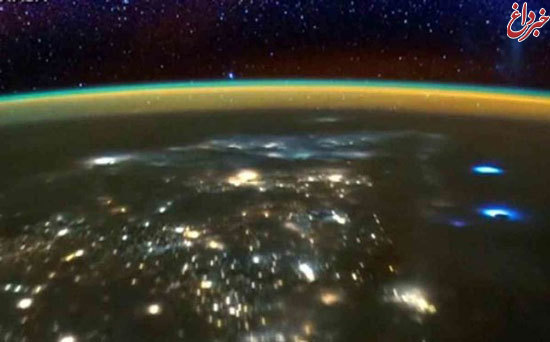 تصویر حیرت انگیز صاعقه از فضا