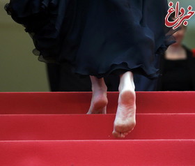 زنان هالیوودی‌ پابرهنه به فرش قرمز کن رفتند! + عکس