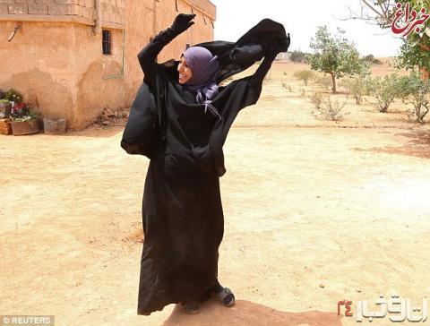 زن اسیر داعش نقاب از رو برداشت! + تصاویر