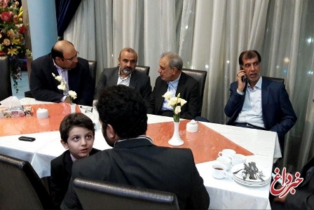 سیاسیون در مراسم ازدواج / از حضور باهنر و ضرغامی تا غیبت احمدی‌نژاد و مشایی در مراسم عروسی دختر رحیمی +تصاویر