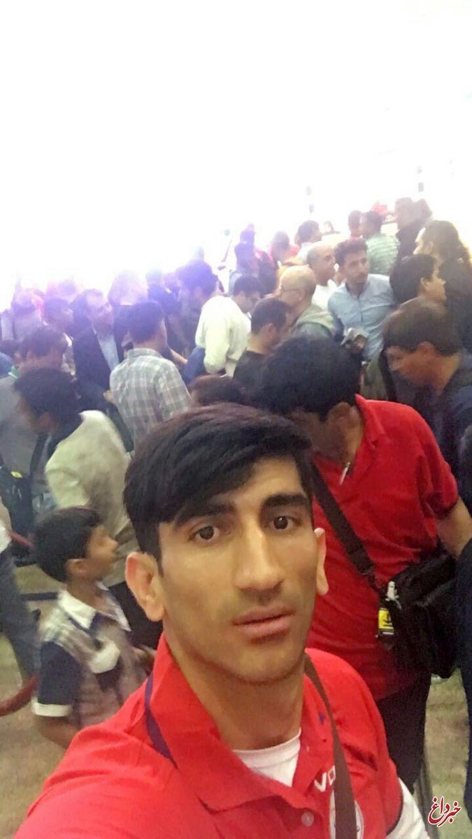 دروازبان پرسپولیس در فرودگاه دوبی + عکس
