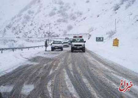 بارش برف سنگین و لغزندگی در جاده چالوس