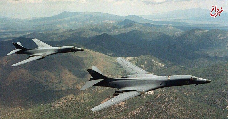 نمایش قدرت علیه کره شمالی/آمریکا دو بمب‌افکن مافوق‌صوت خود را بر فراز شبه‌جزیره کره به پرواز درآورد