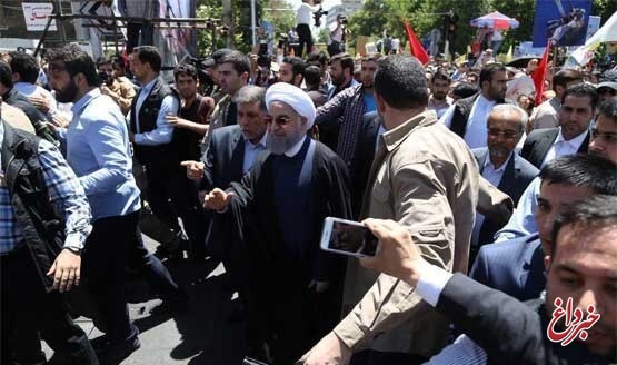 پسلرزه هتاکی به روحانی در راهپیمایی روز قدس/ قوه قضاییه درنگ نکند/خیانتی شرمآور است/رییسجمهور ٢٤ میلیون رای مردم را پشت سر دارد/چگونه شخص دوم مملکت مورد بیاحترامی قرار میگیرد؟! پسلرزه هتاکی به روحانی در راهپیمایی روز قدس/ قوه قضاییه درنگ نکند/خیانتی شرمآور است/رییسجمهور ٢٤ میلیون رای مردم را پشت سر دارد/چگونه شخص دوم مملکت مورد بیاحترامی قرار میگیرد؟!