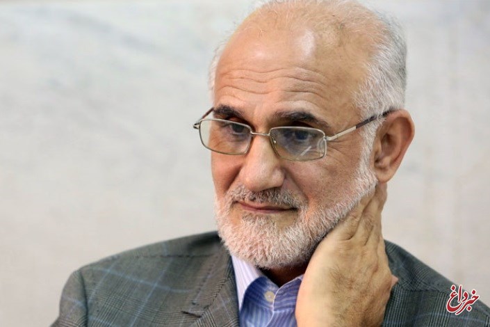 معین: در هر دو جناح عناصر بدلی و قلابی داریم/ لاریجانی را یک رجل سیاسی باهوش می‌دانم