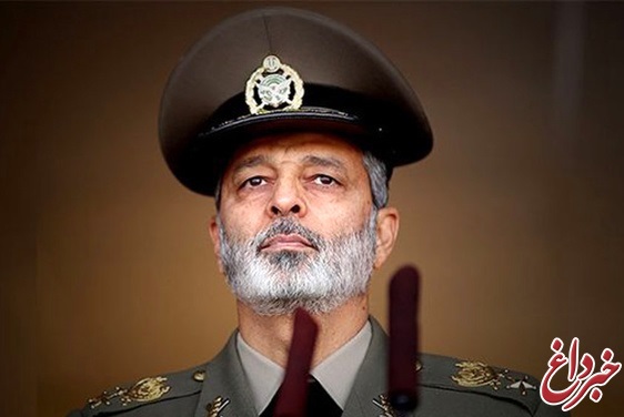 فرمانده کل ارتش: امروز سربلندتر از هر روز دیگری هستیم/  جوانان ما با ایمان و آزادگی و عزم به دنیا ثابت کردند که ما می‌توانیم روی پای خودمان بایستیم
