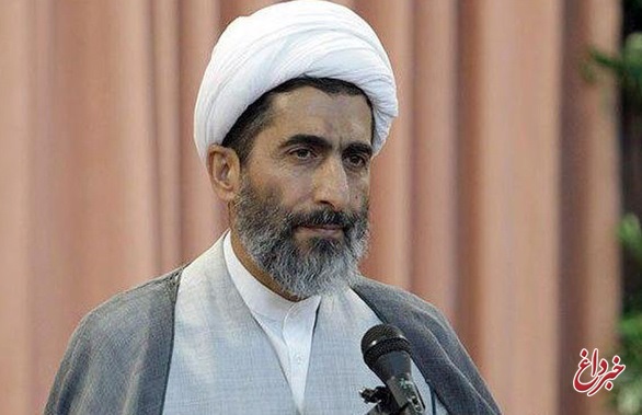 بازدید معاون فرهنگی قوه قضائیه از نمایشگاه هنر و مقاومت