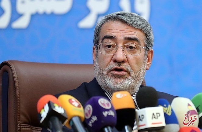 وزیر کشور: موضوعاتی مانند ارز، سکه و مسکن، کمبود آب، مسائل کامیون‌داران، موسسات مالی و پولی و امثالهم به وزارت کشور ارتباطی ندارد/ من مسئول امنیت داخلی کشور هستم