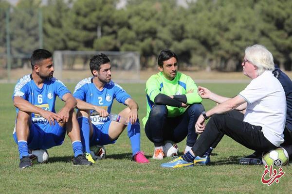 استقلالی ها برای نهایی کردن بمب نقل و انتقالات واسطه فرستادند!