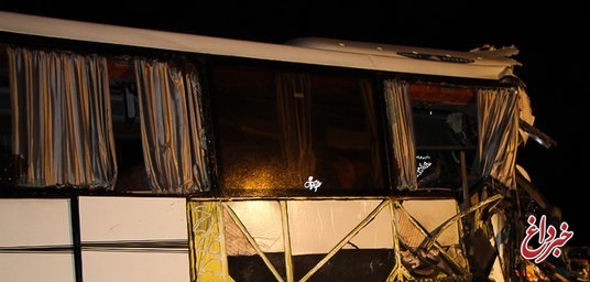 مجروح شدن ۱۲ نفر در واژگونی اتوبوس دورود-مشهد در سمنان