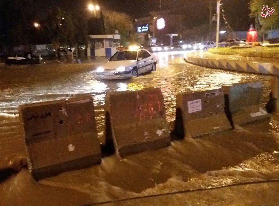 توفان در مهران یک کشته و ۱۵ زخمی برجا گذاشت