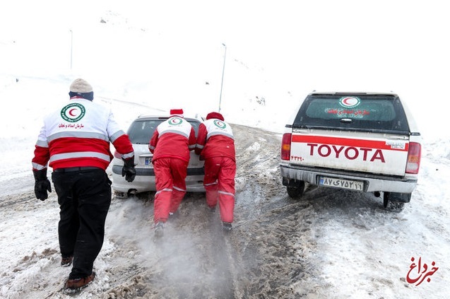 گرفتاری ۳۲۱ خودرو در برف طی ۴۸ساعت گذشته