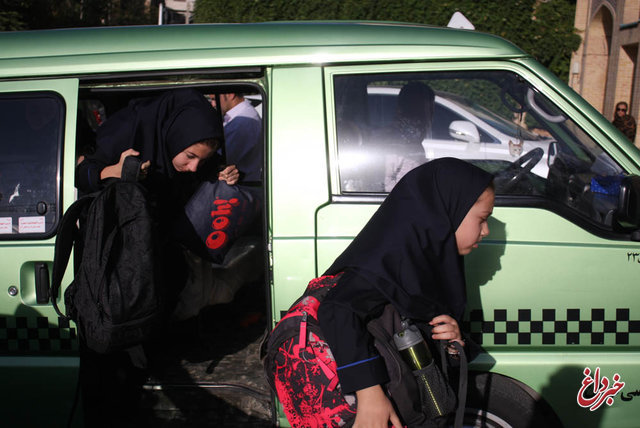 واژگونی سرویس دانش آموزان در شیراز/4 دختر مصدوم شدند