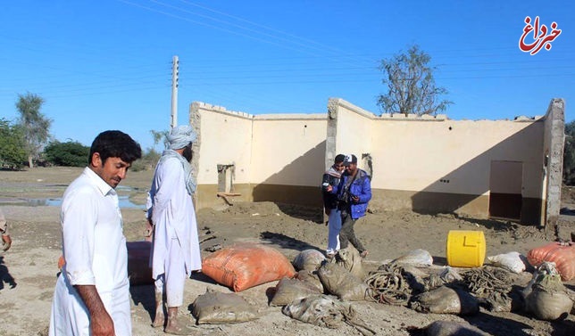 فرماندار دلگان سیستان و بلوچستان:به شدت نیازمند اقلام گرمایشی، پوشاک و مواد خوراکی هستیم