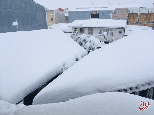 فرمانداران رودسر و لنگرود: هنوز برق نداریم / ارتفاع برف در رودسر: یک متر / برق ۱۶۵ هزار و آب ۶ هزار مشترک هنوز قطع است